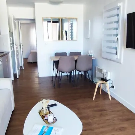 Chez Adriana Appartement Cosy Avec Jardin, Proche Plage Grimaud Exterior foto